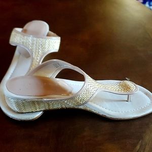 Donald J Pliner wedge sandal size 8.5 straw weave design.